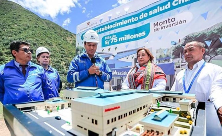 Dina Boluarte | Condenan que los edificios en hospitales en Apurmac anunciados por el Presidente están al borde de la parálisis | Último | Citación
– El diario andino
