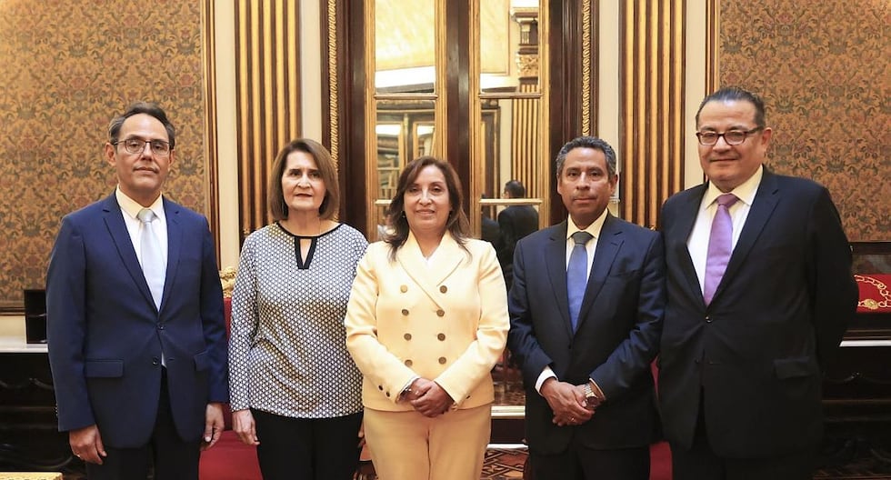 Instrucciones de la Corte Constitucional para posponer investigaciones contra Dina Boluarte y declarar su reclamo contra el Ministerio Público | Citación

 – El diario andino
