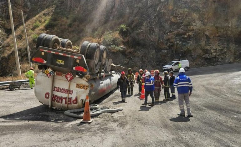 Derrame de 4 mil galones de aceite en el río Rímac: su impacto en el agua para el consumo humano y la agricultura | CAL
– El diario andino