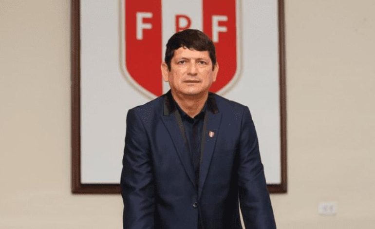 Agustín Lozano se vuelve a elegir como presidente de FPF
– El diario andino