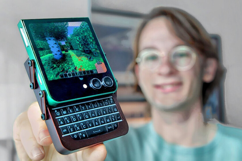 Un YouTuber harto de que los móviles estaban aburridos y su suyo fue construido. El resultado es gloriosamente absurdo

 – El diario andino