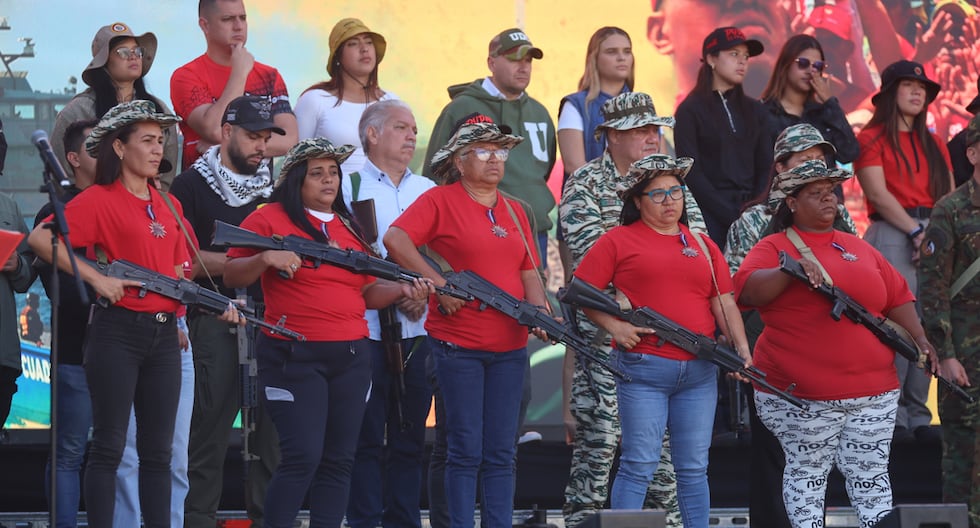 Premio Venezuela a cinco mujeres de la milicia después de «la burla» de Donald Trump contra él | Nicolás Maduro | Estados Unidos | Vladimir Padrino López | Caribe | Sucre | Caracas | Chavismo | Último | MUNDO

 – El diario andino