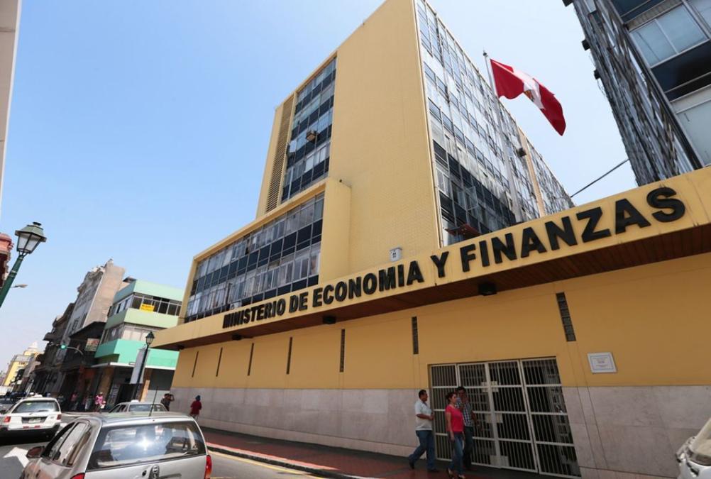 El déficit fiscal de Perú se redujo, pero estará en la cima del objetivo

 – El diario andino