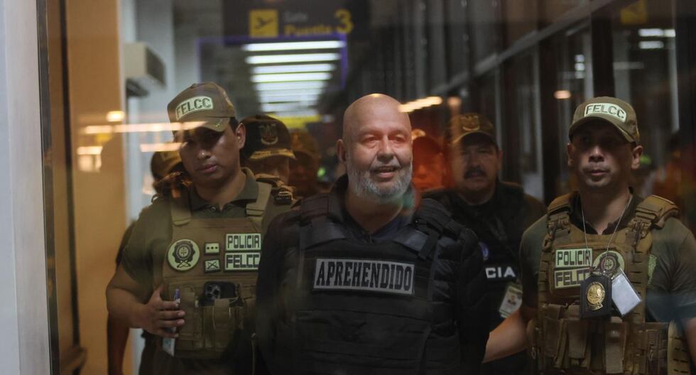 El ex ministro de Arturo Murillo llega a Bolivia deportado en los Estados Unidos y es arrestado por último | MUNDO

 – El diario andino