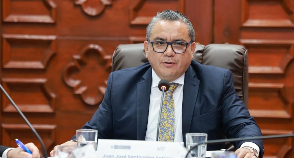 Juan José Santiváñez: MP Ruth Luque promueve la propuesta de censura y dice que faltan 9 firmas | Último | Citación

 – El diario andino