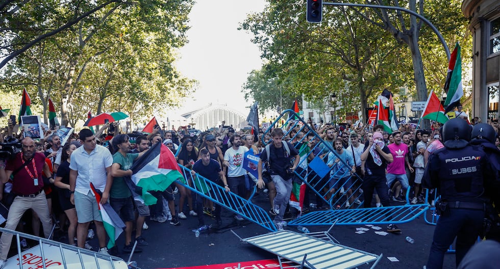 España: La policía carga contra proporciones y disparos granadas de lágrimas en el regazo | Último | MUNDO

 – El diario andino