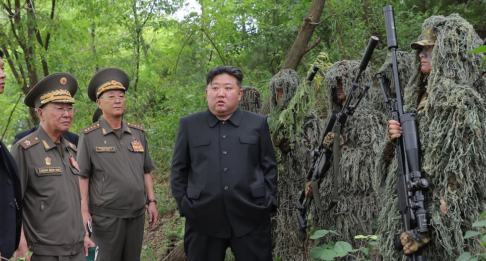 Kim Jong-un inspecciona una línea de producción de misiles antes de su viaje a Beijing | MUNDO

 – El diario andino