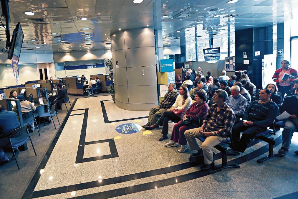 La pensión mínima será para las sucursales del sistema público y privado

 – El diario andino