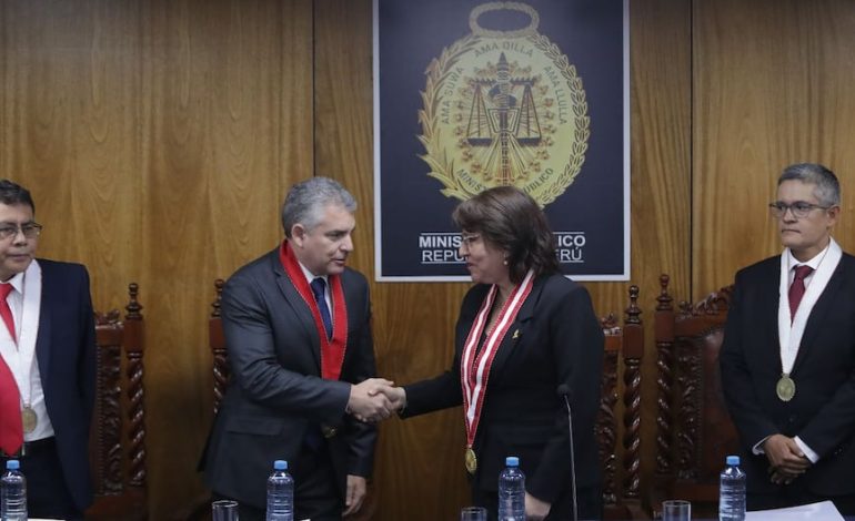 La OCDE advierte que Perú no cumple la lucha contra la corrupción por el acoso y los fiscales | Citación
– El diario andino