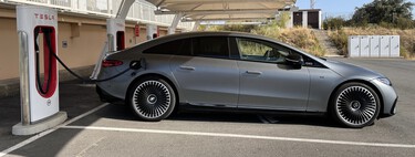 Tesla ha logrado replicar a Apple con sus cargadores: un propio ecosistema, simplicidad y confiabilidad. Y ahora recogen sus frutas