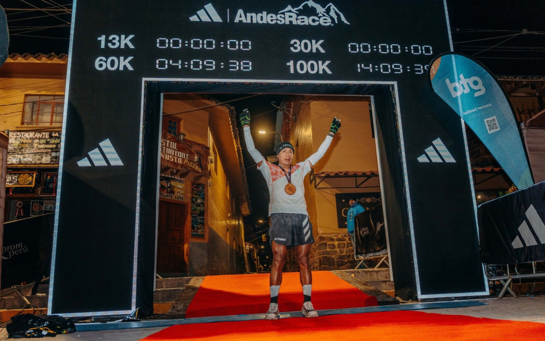 El atleta peruano Remigio Huamán es un campeón de dos veces de los 100k en la carrera de Andes 2025

 – El diario andino