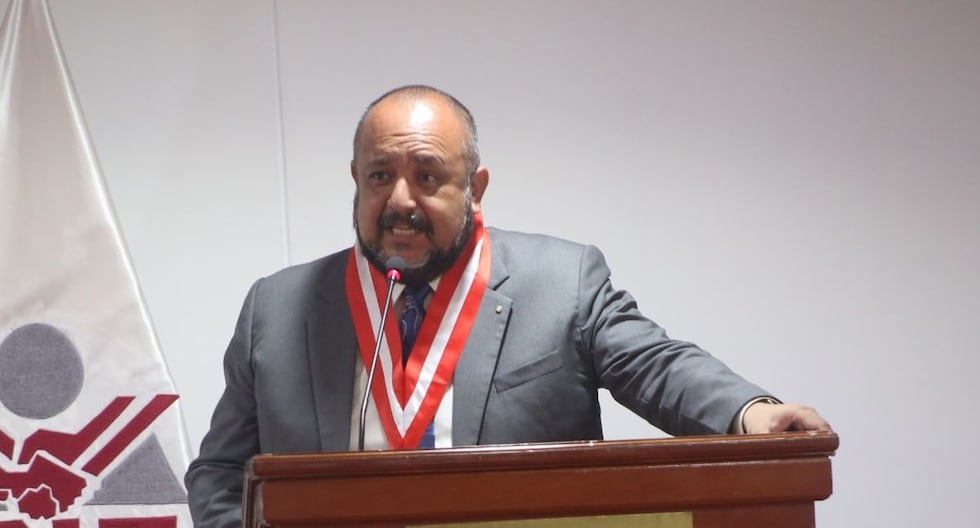 JNE dice que no puede castigar a partidos por candidatos no calificados: «Lo único que pasa es que quedan excluidos» | POLÍTICA

 – El diario andino