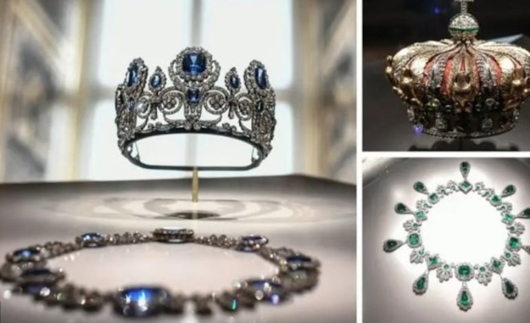 «Si no atrapan a los ladrones en las próximas 24 o 48 horas, las joyas probablemente desaparecerán»: la carrera contrarreloj para salvar las piezas robadas del Louvre | MUNDO
– El diario andino