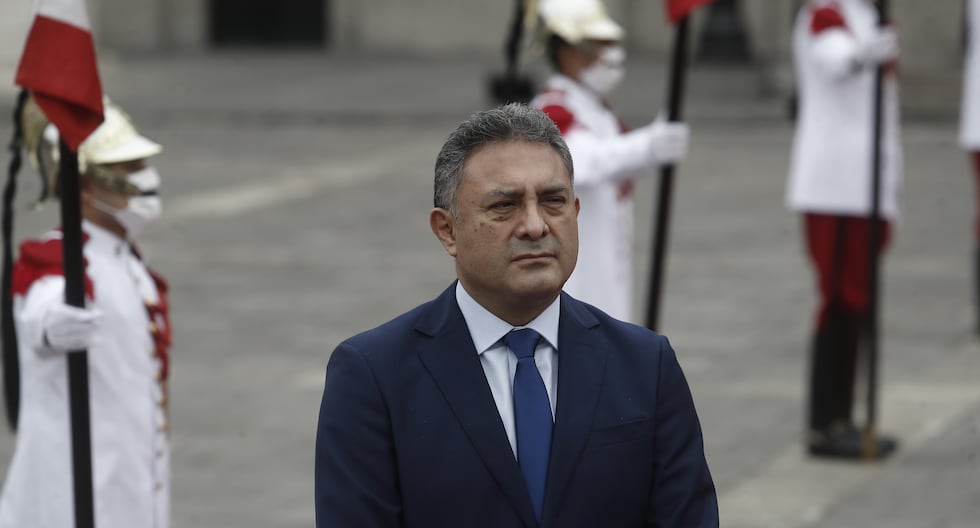 Carlos Jaico, exdirector ejecutivo de Palacio, registra su candidatura presidencial en Perú Moderno | POLÍTICA

 – El diario andino