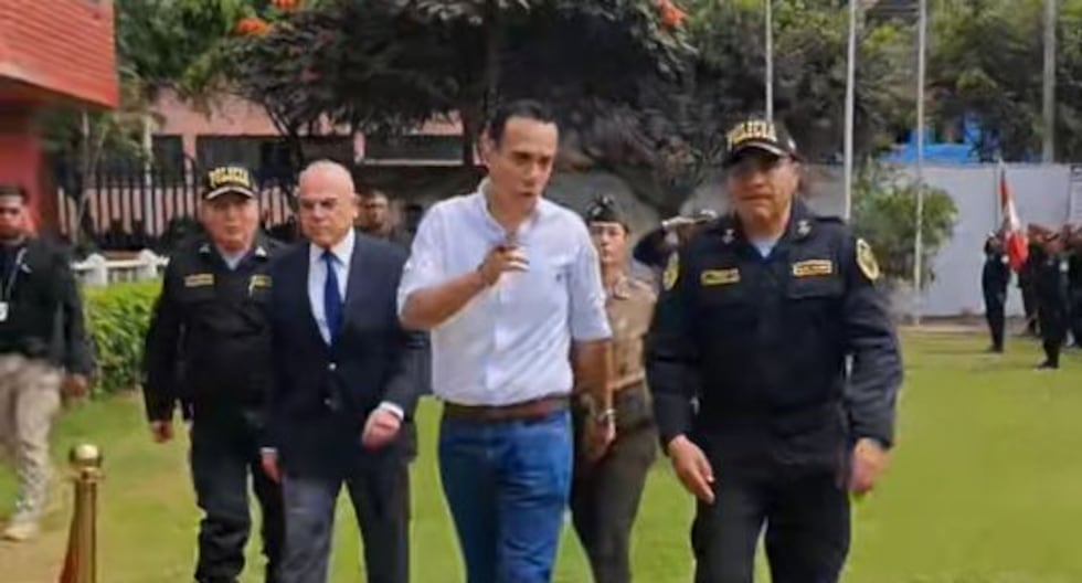 José Jerí y Ernesto Álvarez participan en acto de reconocimiento a labor policial durante las protestas | CAL

 – El diario andino