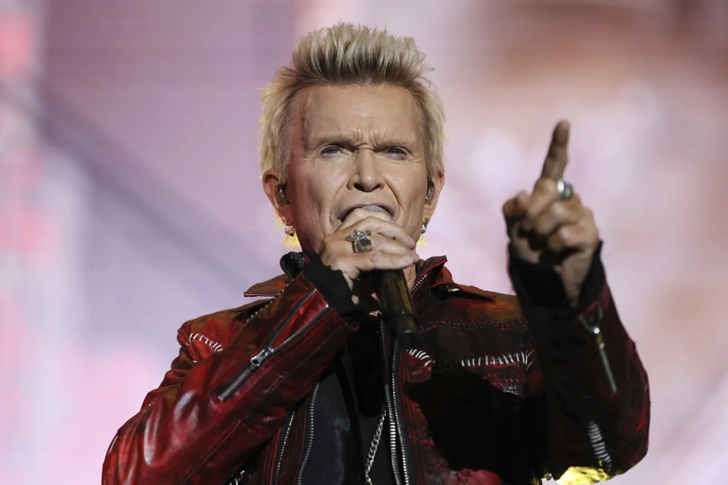 La Leyenda del Rock, Billy Idol, envía un saludo especial a sus seguidores antes de su show en Lima

 – El diario andino