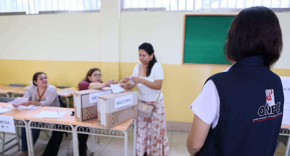 Elecciones 2026: ONPE otorga premios económicos a 39 partidos por controlar propaganda en zonas electorales | primarias | lo último | POLÍTICA

 – El diario andino
