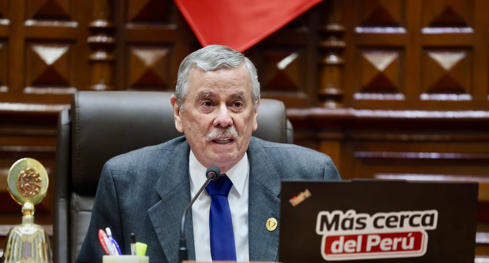 Fernando Rospigliosi: Martín Vizcarra no puede postular a nada porque está inhabilitado por el Congreso | Elecciones 2026 | Perú primero | lo último | POLÍTICA

 – El diario andino