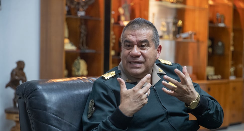 Oscar Arriola, comandante general de la Policía: “Somos una sociedad amnésica: Abimael Guzmán dejó miles de muertos y no podemos trivializarlo” | ENTREVISTA | POLITICA – El diario andino