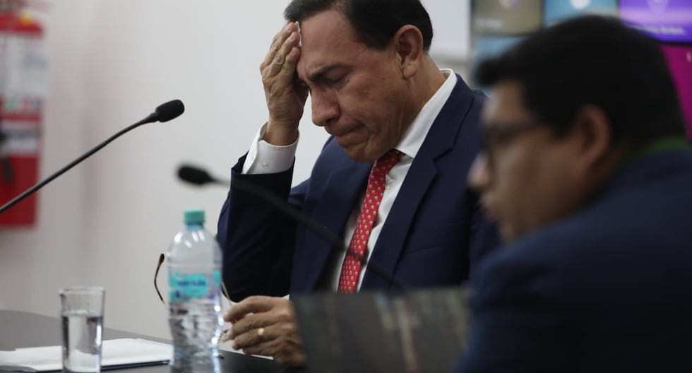 Martín Vizcarra: Subcomisión de Juicio Constitucional aprueba informe que lo acusa de omitir información sobre los vínculos de su empresa con Odebrecht | montaje | lo último | POLÍTICA

 – El diario andino