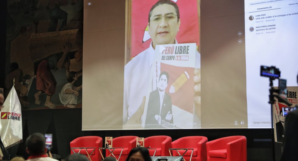 Vladimir Cerron continúa ridiculizando la justicia: el líder fugitivo de Perú Libre presenta un libro que escribió en secreto en Tlcnota | Citación

 – El diario andino