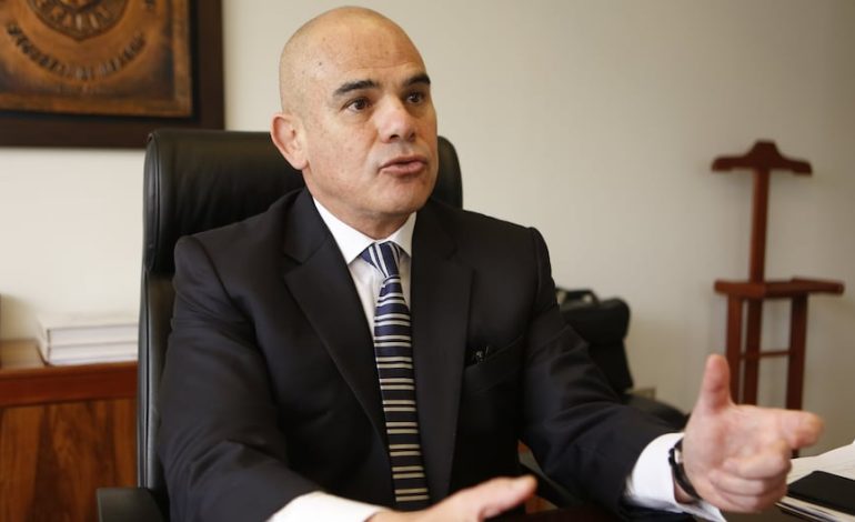 Ernesto Álvarez solicita permiso al PPC para «asumir el protagonismo» del gobierno de José Jerí | Citación
– El diario andino
