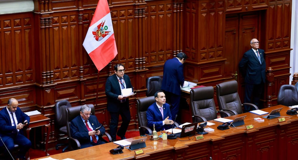 Condenan que los parlamentarios han gastado más de 567 mil plantas en eventos personales en un año y medio | Congreso | Último | Citación

 – El diario andino