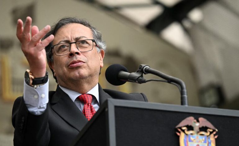Gustavo Petro Estados Unidos impone sanciones financieras al presidente de Colombia tras acusarlo de ser un “líder del narcotráfico” OFAC último | MUNDO
 – El diario andino