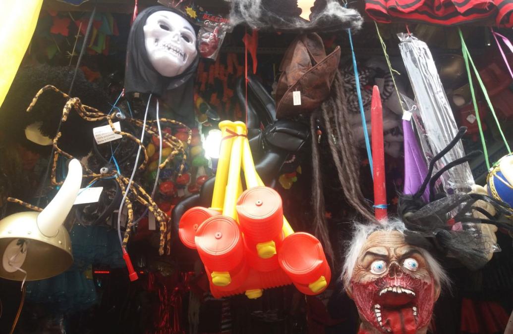 Peruanos gastarán entre S/60 y S/300 por celebración
 – El diario andino