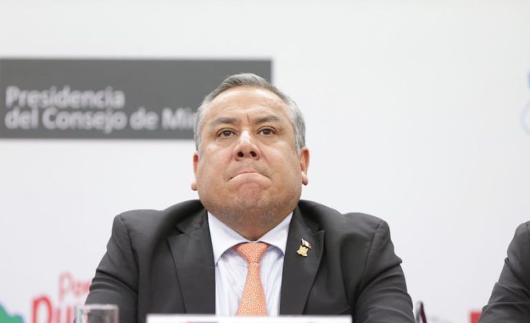 Cancillería expulsa a Gustavo Adrianzén, José Luis Sardón y Luis Juan Chuquihuara del cargo de embajador | POLÍTICA

 – El diario andino
