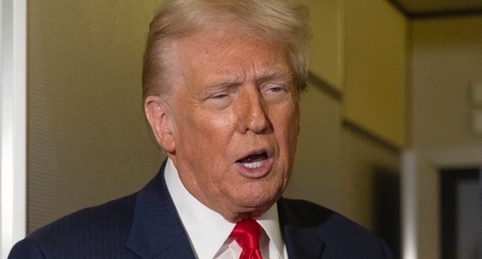 Trump reduce las admisiones de refugiados a mínimos históricos y prioriza a los sudafricanos blancos
 – El diario andino