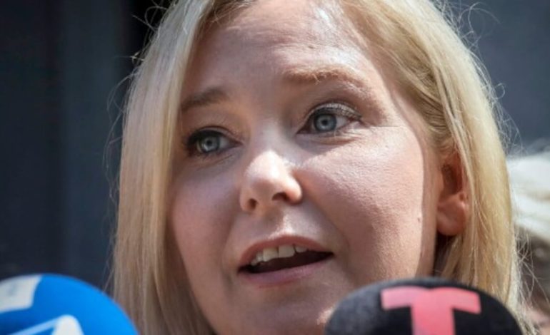 Virginia Giuffre relata su explotación sexual por parte de Jeffrey Epstein y sus impactantes encuentros con el príncipe Andrés | Reino Unido | Estados Unidos | MUNDO
– El diario andino