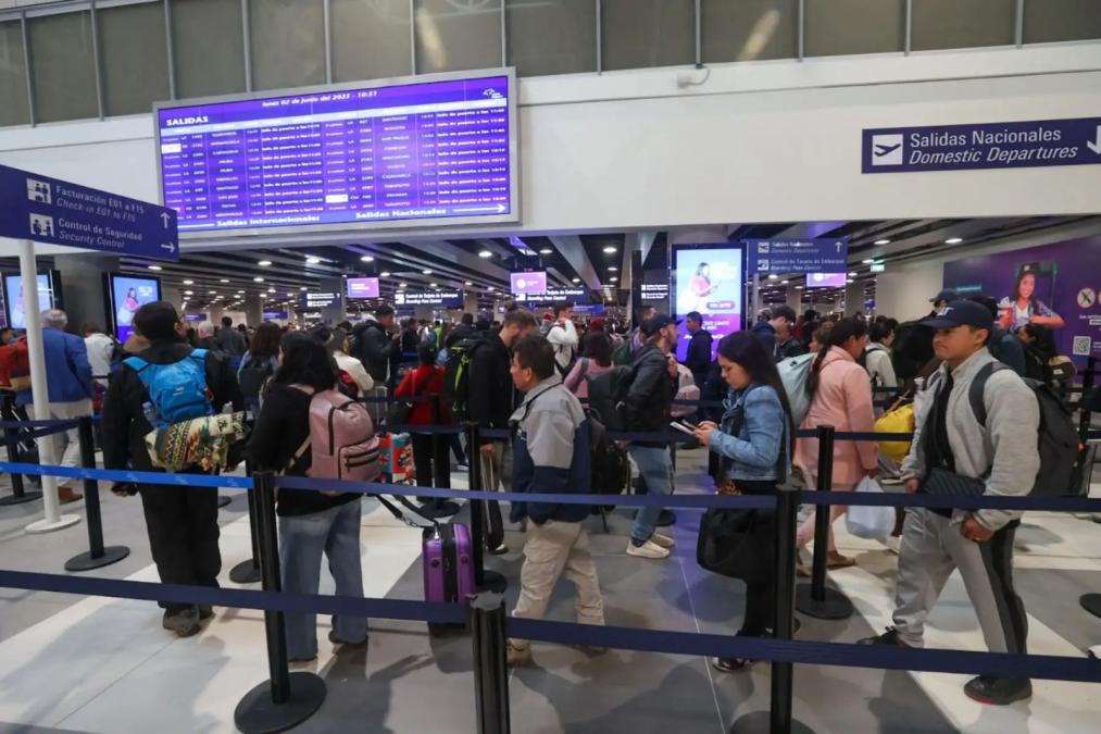 Retrasan recogida internacional de TUUA en Aeropuerto Jorge Chávez
 – El diario andino