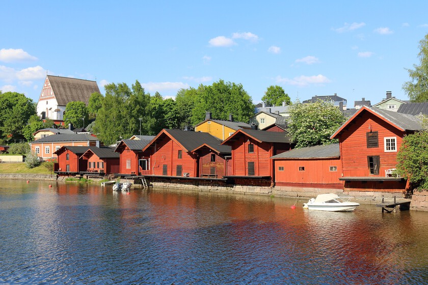 Si cuando piensas en una granja visualizas un edificio rojo con esquinas blancas, es culpa de los suecos.

 – El diario andino