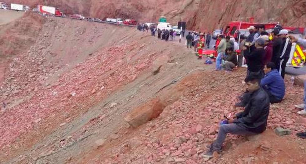Arequipa: Hospital de Camaná atendió a 24 heridos tras caer un autobús a un abismo | PERÚ

 – El diario andino