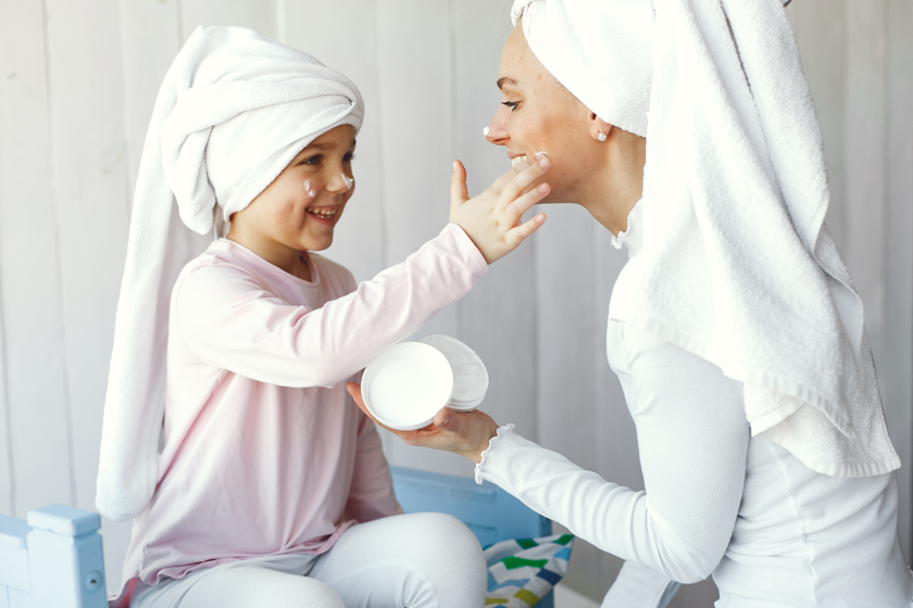 Este año los Reyes Magos traen algo muy especial para los niños: la cosmética infantil

 – El diario andino