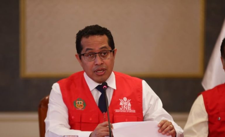 Presidente del JNE: «No vamos a aceptar que otros poderes interfieran e interfieran en el trabajo que hacemos» | Roberto Burneo último | POLÍTICA

 – El diario andino