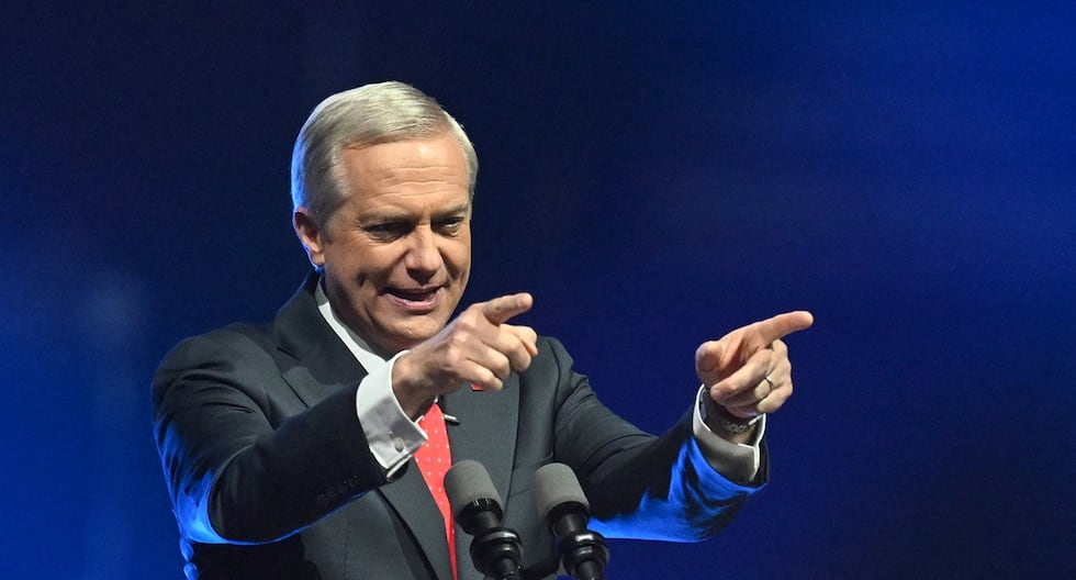 Elecciones Chile 2025 | José Antonio Kast: Derechista dice que “a la tercera es la vencida” y que “le devolverá la grandeza al país” | Jeannette Jara | Johannes Káiser | Evelyn Matthei | Lo último | MUNDO

 – El diario andino