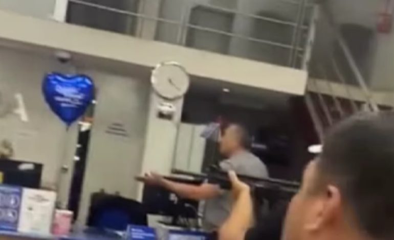 Lambayeque: ladrón se habría disparado para evitar ser capturado por la Policía | Caja Piura | último | PERÚ

 – El diario andino