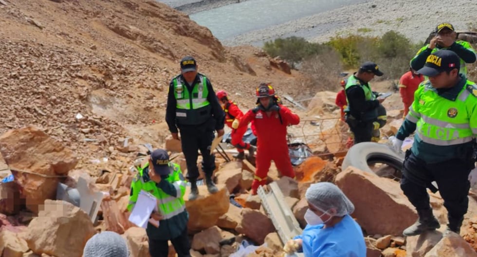 Arequipa: Fiscalía de Camaná inicia diligencias urgentes tras caer autobús a abismo en Ocoña Últimos | PERÚ

 – El diario andino