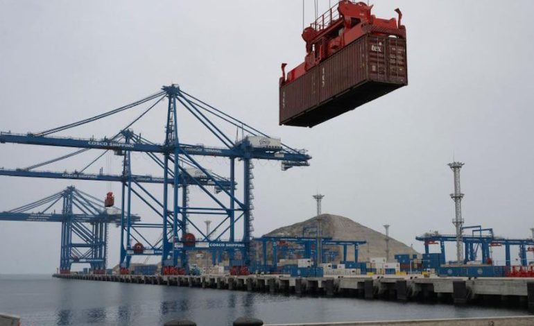 “El Perú como centro logístico de conexión marítima: un análisis goeopolítico de los megapuertos de Chancay y Corío”, por Irma Montes Patiño | MUNDO

 – El diario andino