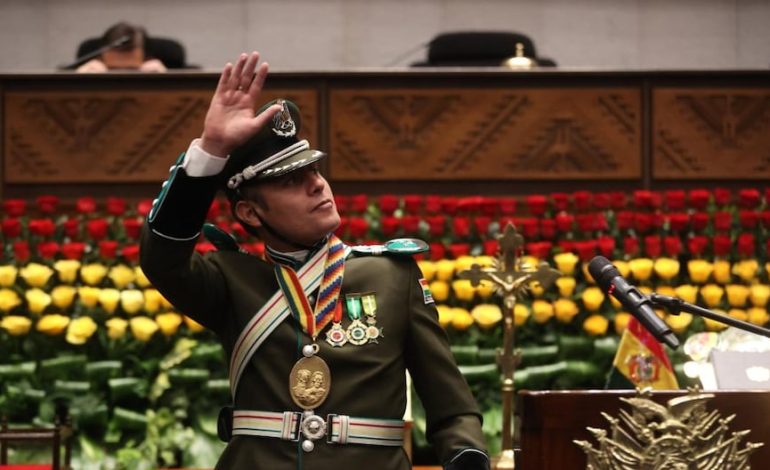 Bolivia: Edman Lara asume la vicepresidencia con uniforme policial y promete no discriminación | Rodrigo Paz último | MUNDO

 – El diario andino
