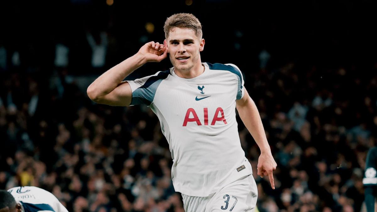 Mirá el golazo de Micky van de Ven en la Champions, que es candidato de Puskas

 – El diario andino