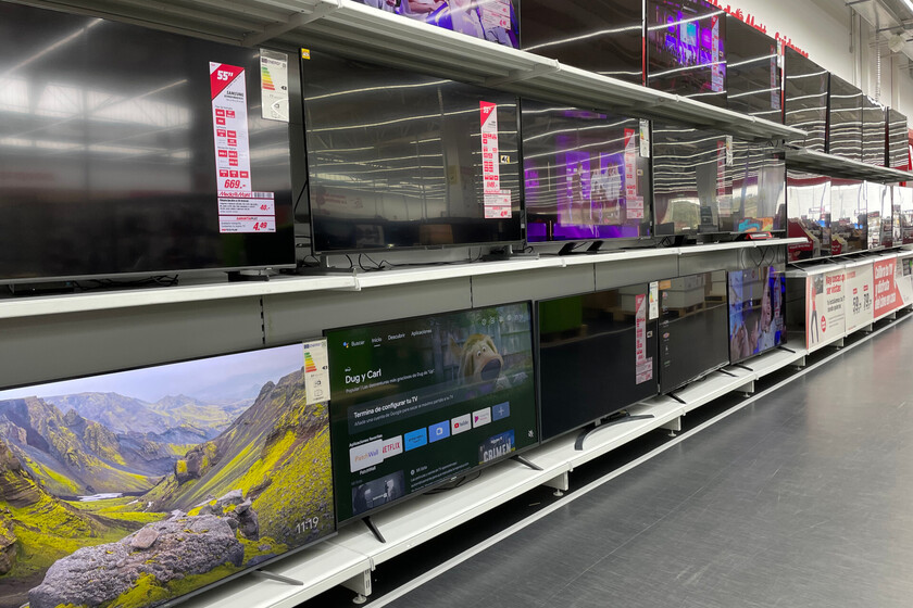 Mediamarkt también cuenta con marcas propias en tecnología y cocina con dispositivos que van desde televisores hasta freidoras.

 – El diario andino