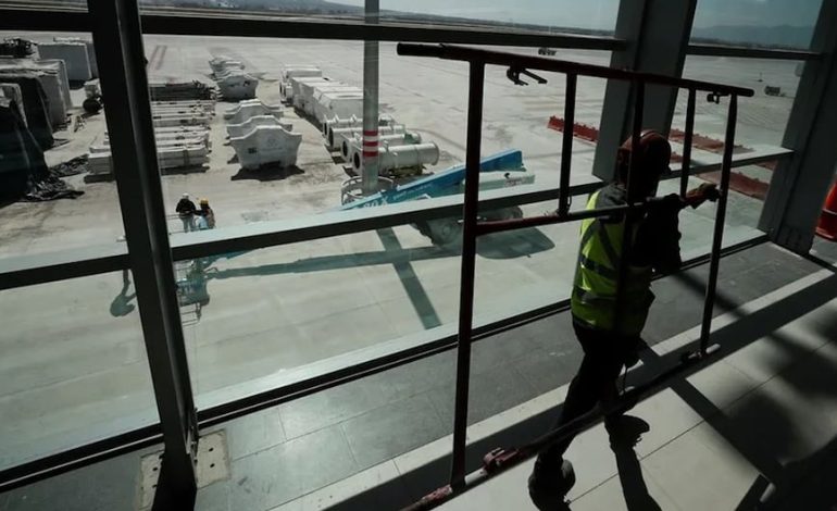 Aeropuerto de Ciudad de México investiga retención de vuelo a Cancún por parte de piloto | México más reciente | MUNDO

 – El diario andino