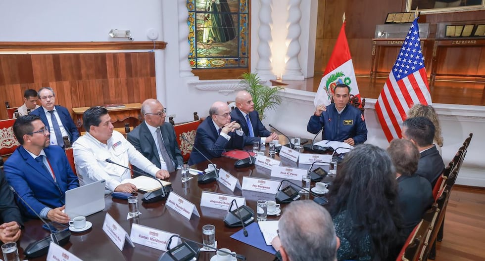 Ministros del gobierno de José Jerí defienden el nuevo lema «¡Perú a tope!» | POLÍTICA

 – El diario andino