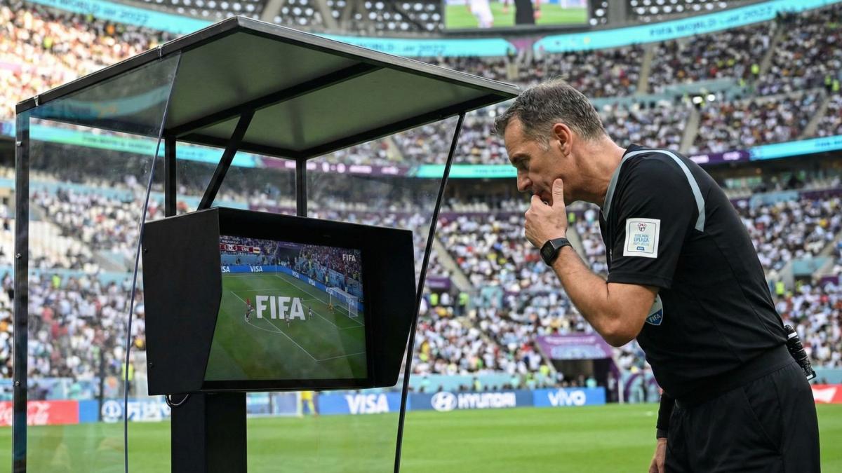 FIFA evalúa cambios en el VAR para el Mundial 2026

 – El diario andino