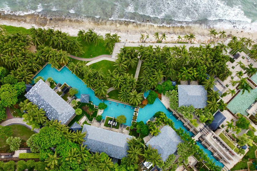 Ahora es una isla paradisíaca de China donde no rinden cuentas.

 – El diario andino