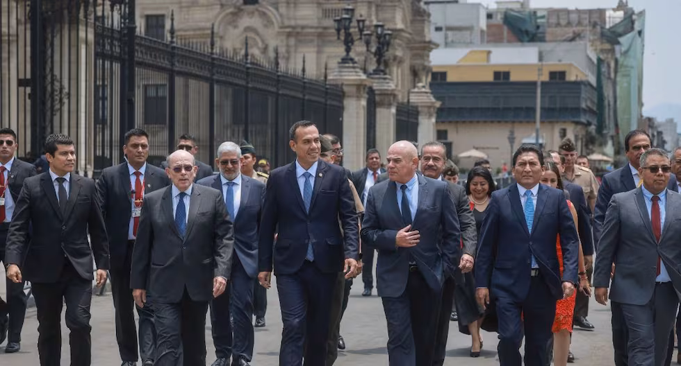 «Unidos más fuertes que nunca»: José Jerí aparece con el ministro en preguntas sobre su encuentro con un empresario chino | POLÍTICA

 – El diario andino
