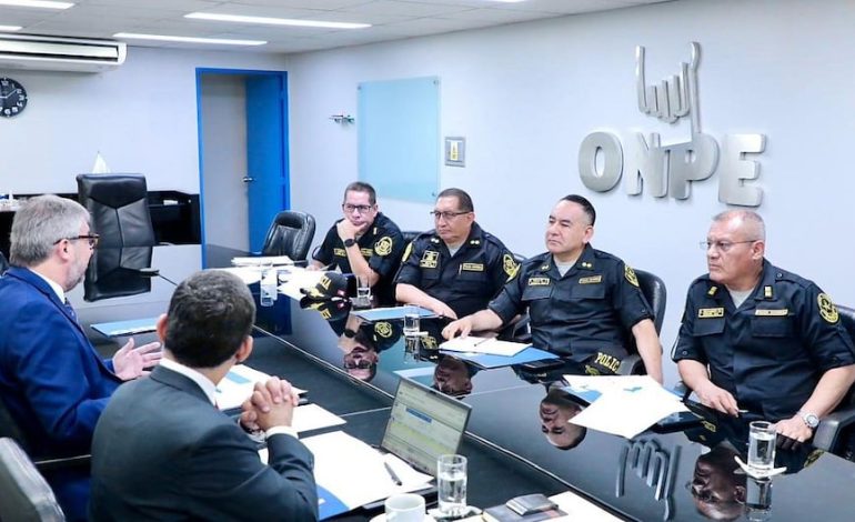 El jefe de la ONPE, Piero Corvetto, coordinó las medidas de seguridad del PNP de cara a las elecciones generales de abril

 – El diario andino